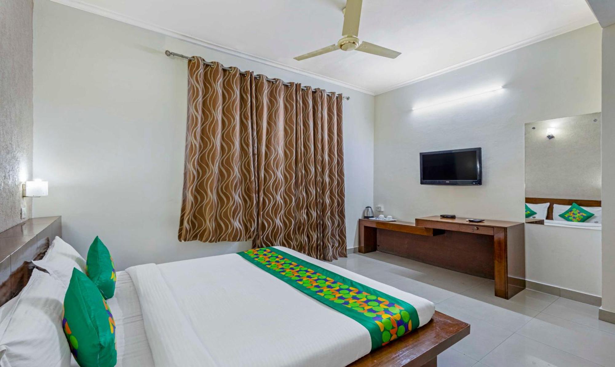 Treebo Maurice Hotel Baddi Buitenkant foto