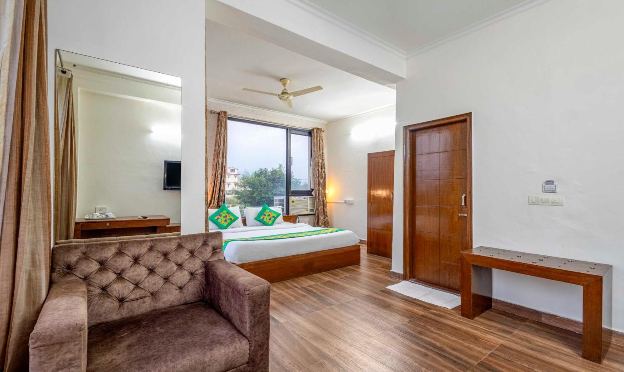 Treebo Maurice Hotel Baddi Buitenkant foto